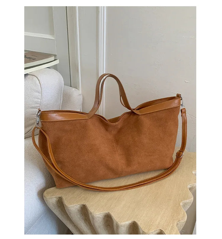 Sac Hobo Bandoulière en Daim Synthétique – Élégance & Confort | Sélène & Co