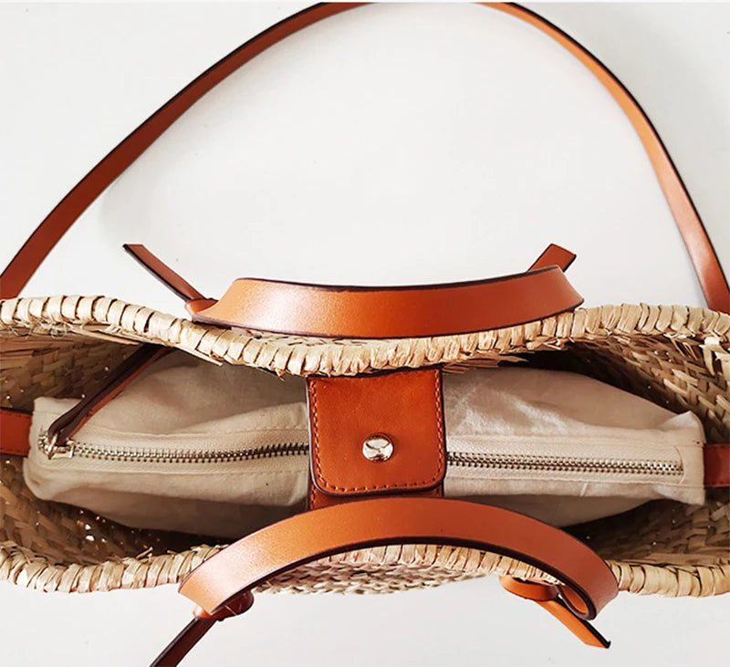 Grand Panier en Rotin Tressé – Esprit de Plage & Été | Sélène & Co