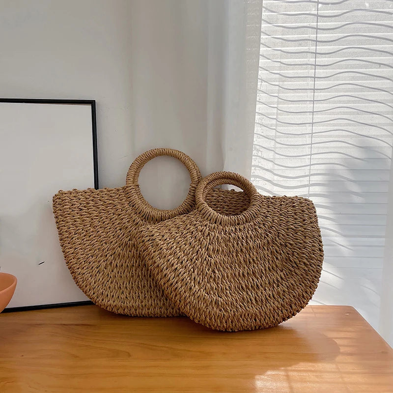 Sac de Plage Bohème Forme Lune – Paille Tressée Artisanale | Sélène & Co