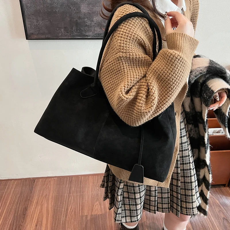 Sac Fourre-Tout Suédine Signature – Grande Capacité | Sélène & Co