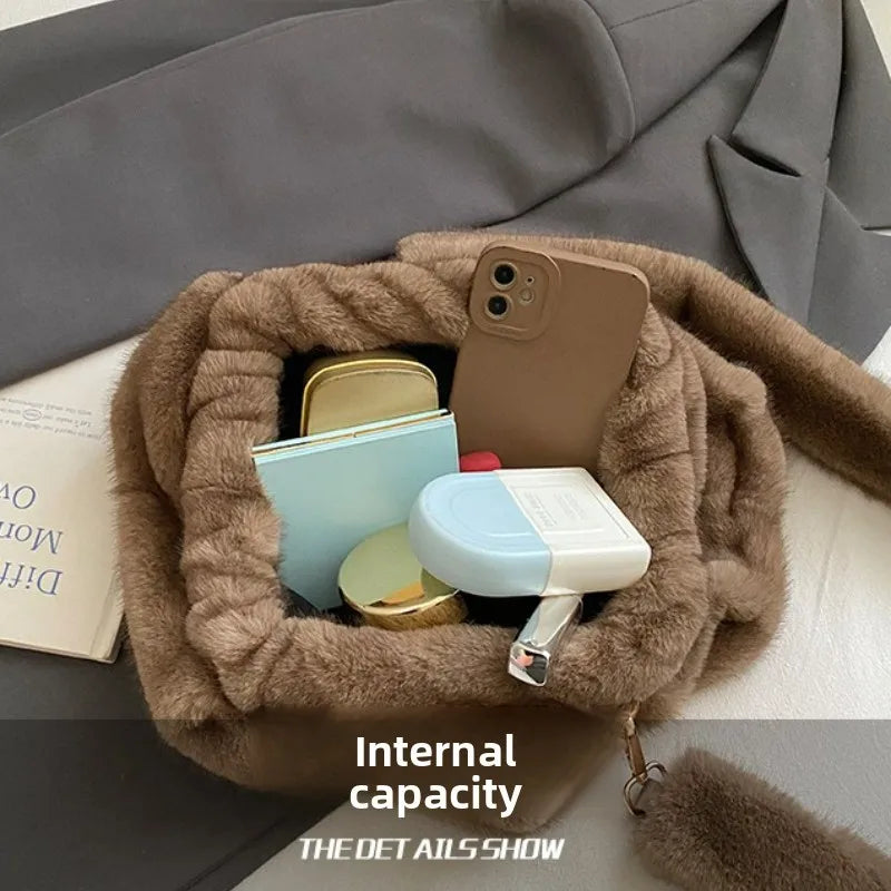 Sac Pochette Nuage Moelleux – Allure Cosy & Chic | Sélène & Co