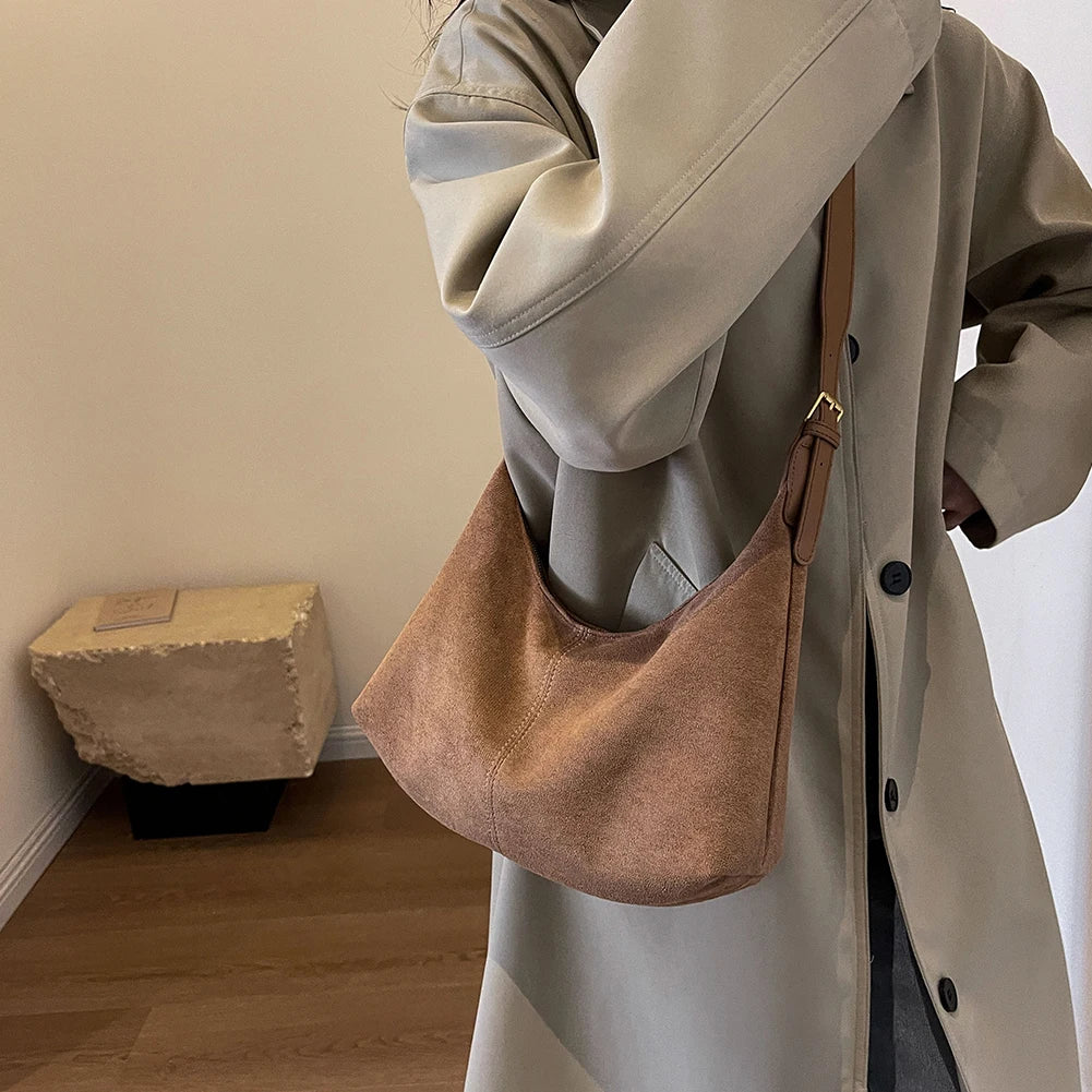 Sac Épaule en Velours – Style Chic & Vintage | Sélène & Co