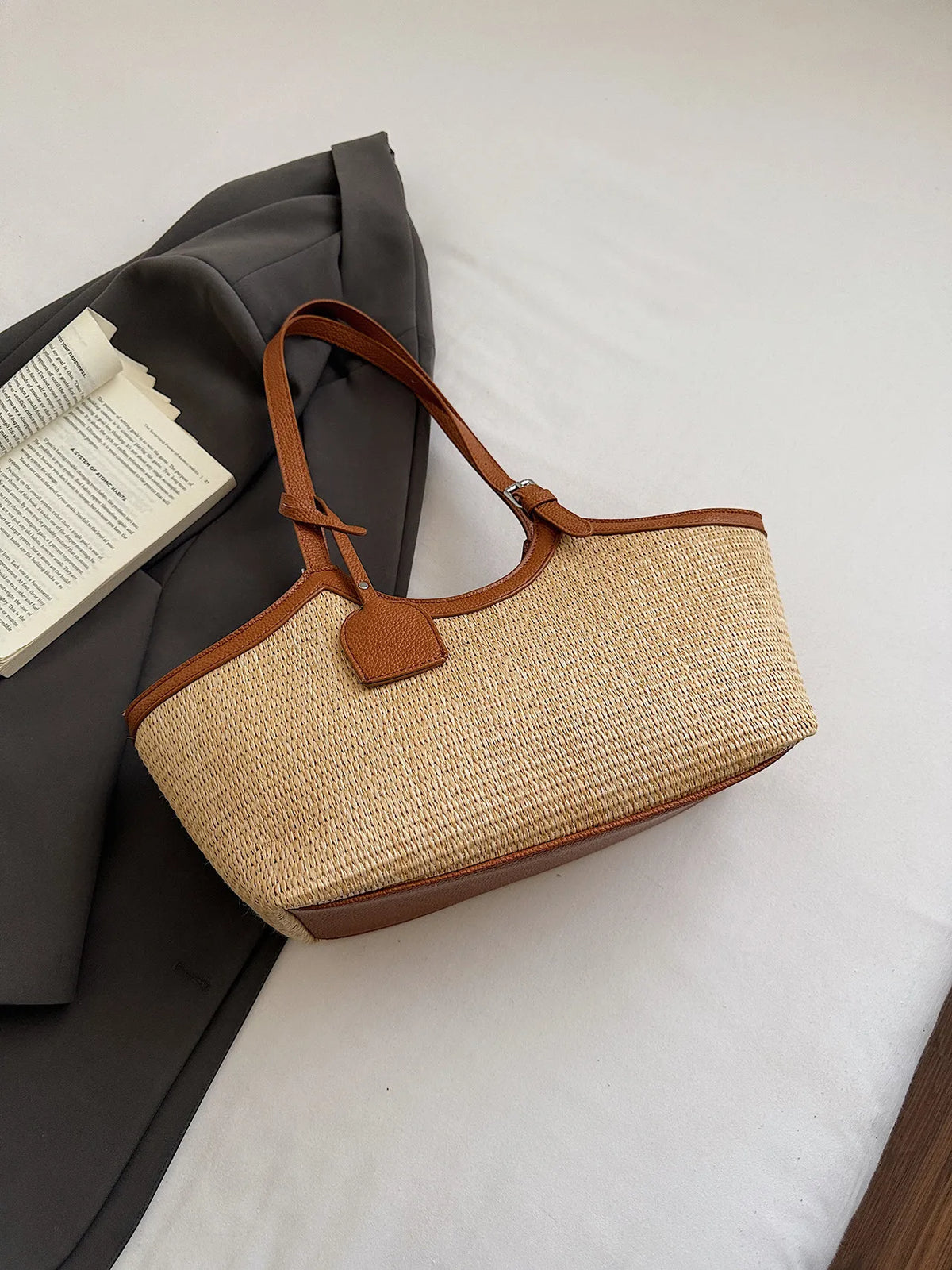 Tote Bag Seau en Paille Tressée – Grande Capacité & Style Minimaliste | Sélène & Co
