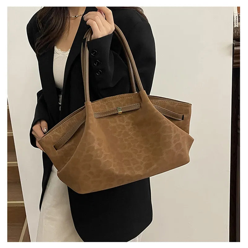 Sac à Main Tote Bag Léopard en Daim – Élégance Urbaine | Sélène & Co