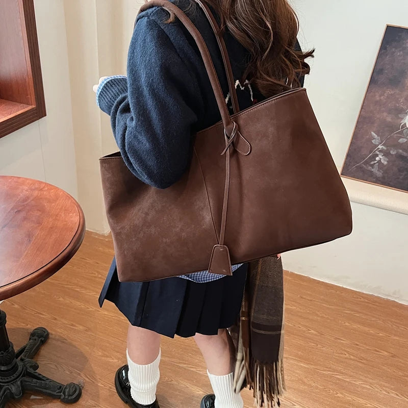 Sac Fourre-Tout Suédine Signature – Grande Capacité | Sélène & Co