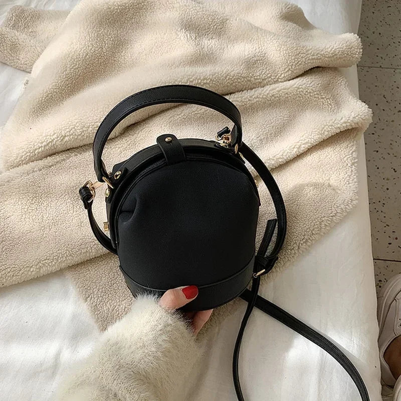 Sac Seau Femme en Cuir Synthétique Minimaliste | Sélène & Co