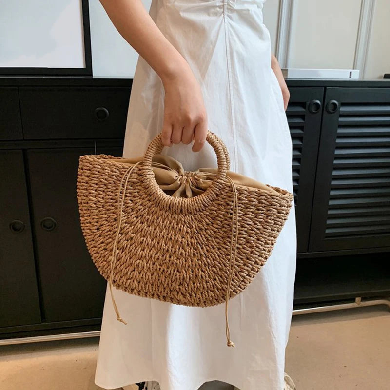 Sac de Plage Bohème Forme Lune – Paille Tressée Artisanale | Sélène & Co