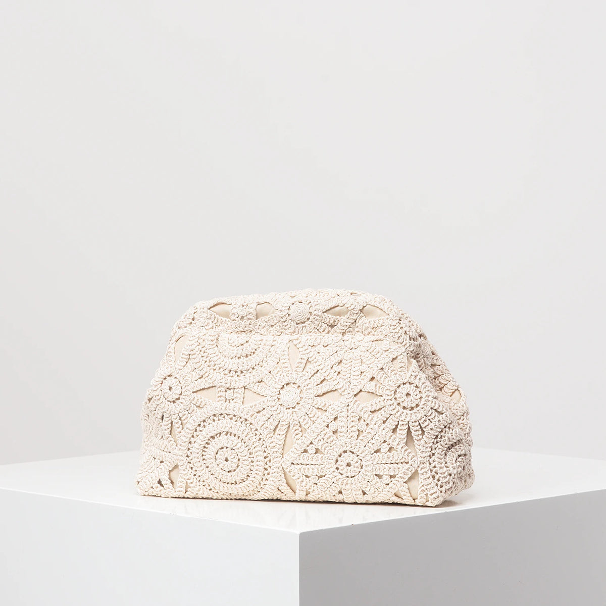 Pochette Bohème Florale – Motifs Uniques & Esprit Crochet | Sélène & Co
